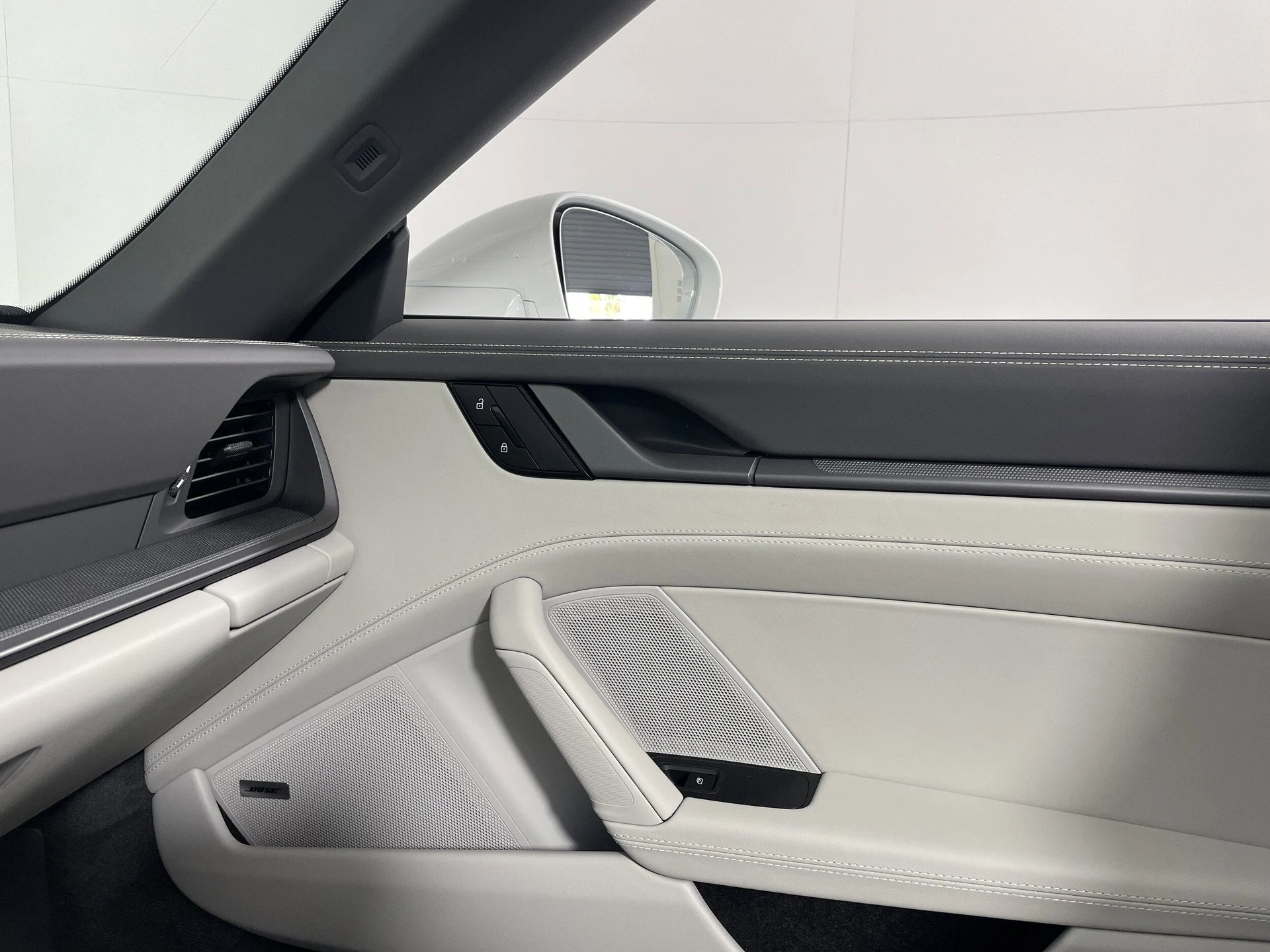 mph013_4080854321_f6cded4443f46a301bee6c3acaa833b2x_370eae83d0