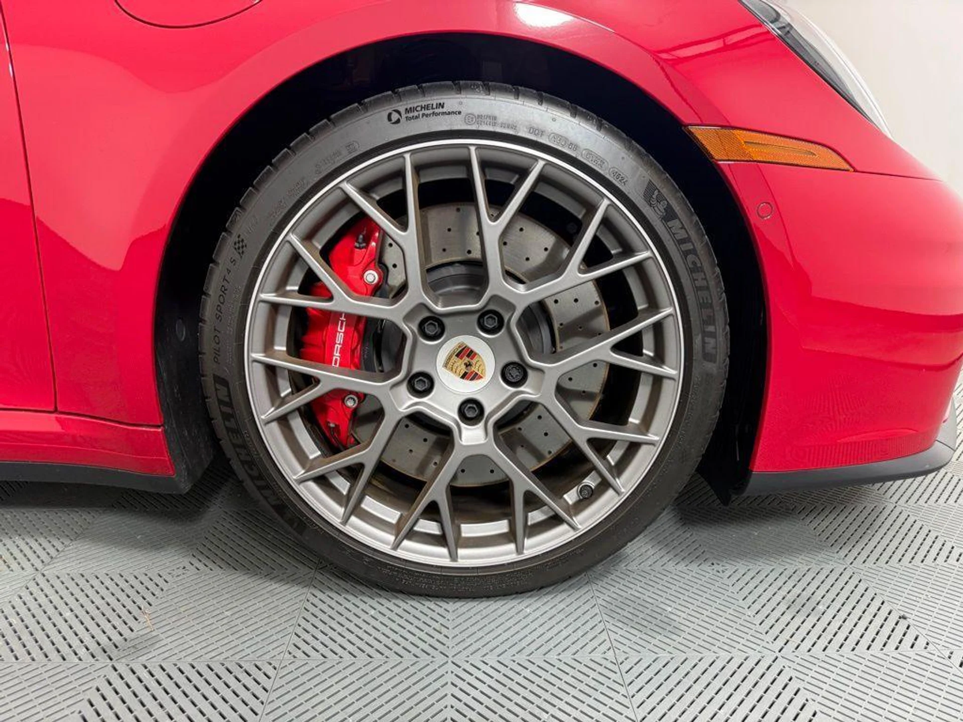 mph013_4085713323_Bd65_A_Qq_D0g_Zc_H01pwzufj2z_Ie_M_503e4fe816