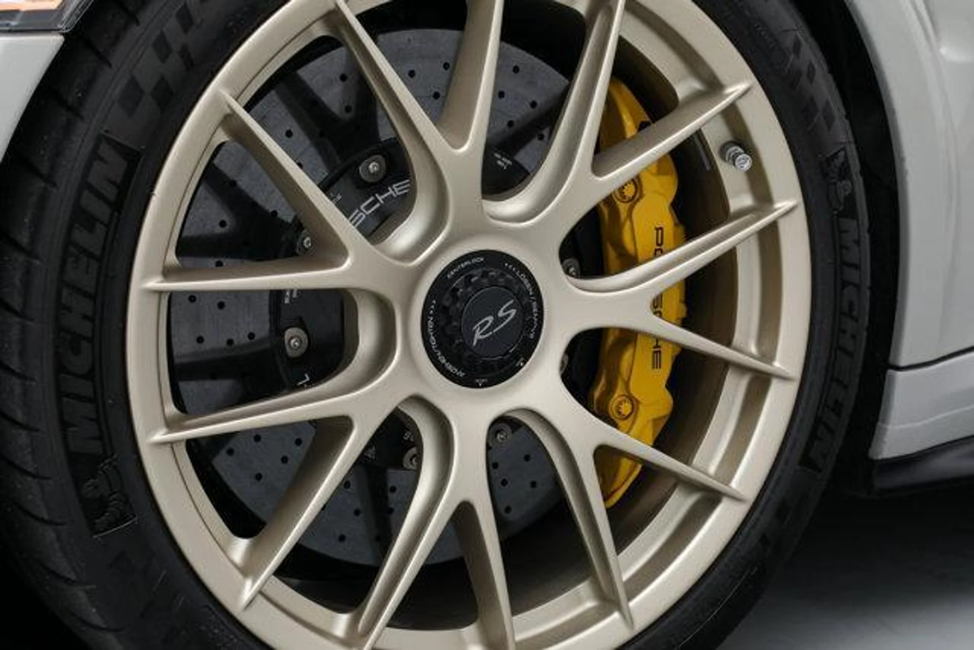 mph013_4088228930_D_Mpu_Rvm_Ru_C1c3d_G_Aww_Dglw_Q_Poc_422ae41273