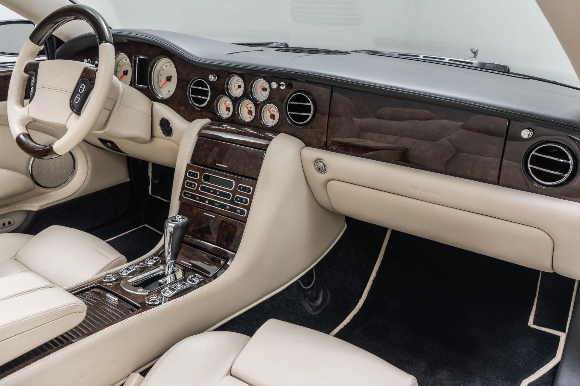 mph013_4093738042_Used_2009_Bentley_Azure_1776719869_ec5b91879a