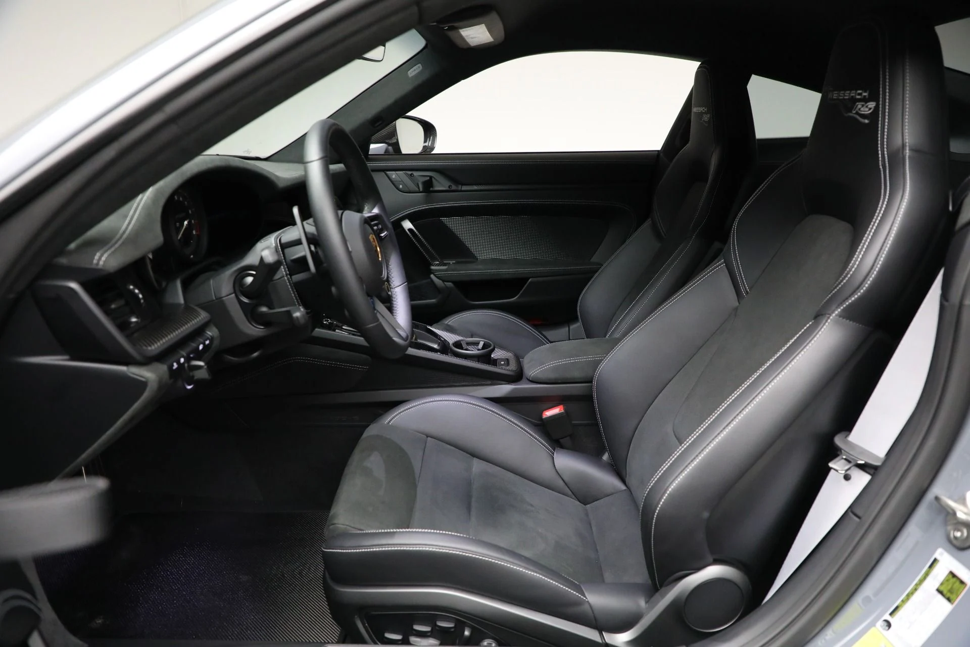 mph013_4094727962_Used_2025_Porsche_911_GT_3_RS_1763491935_fe066df368