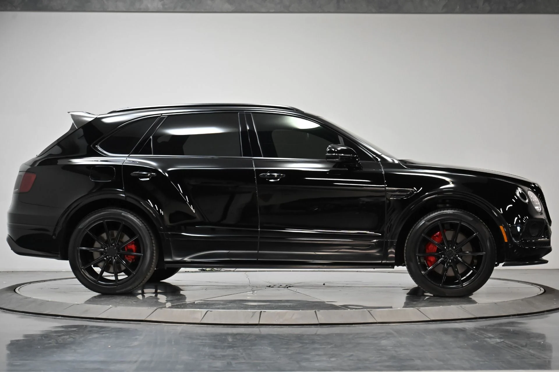 mph013_410113661_Used_2018_Bentley_Bentayga_W12_1759788100_a146ad58b7