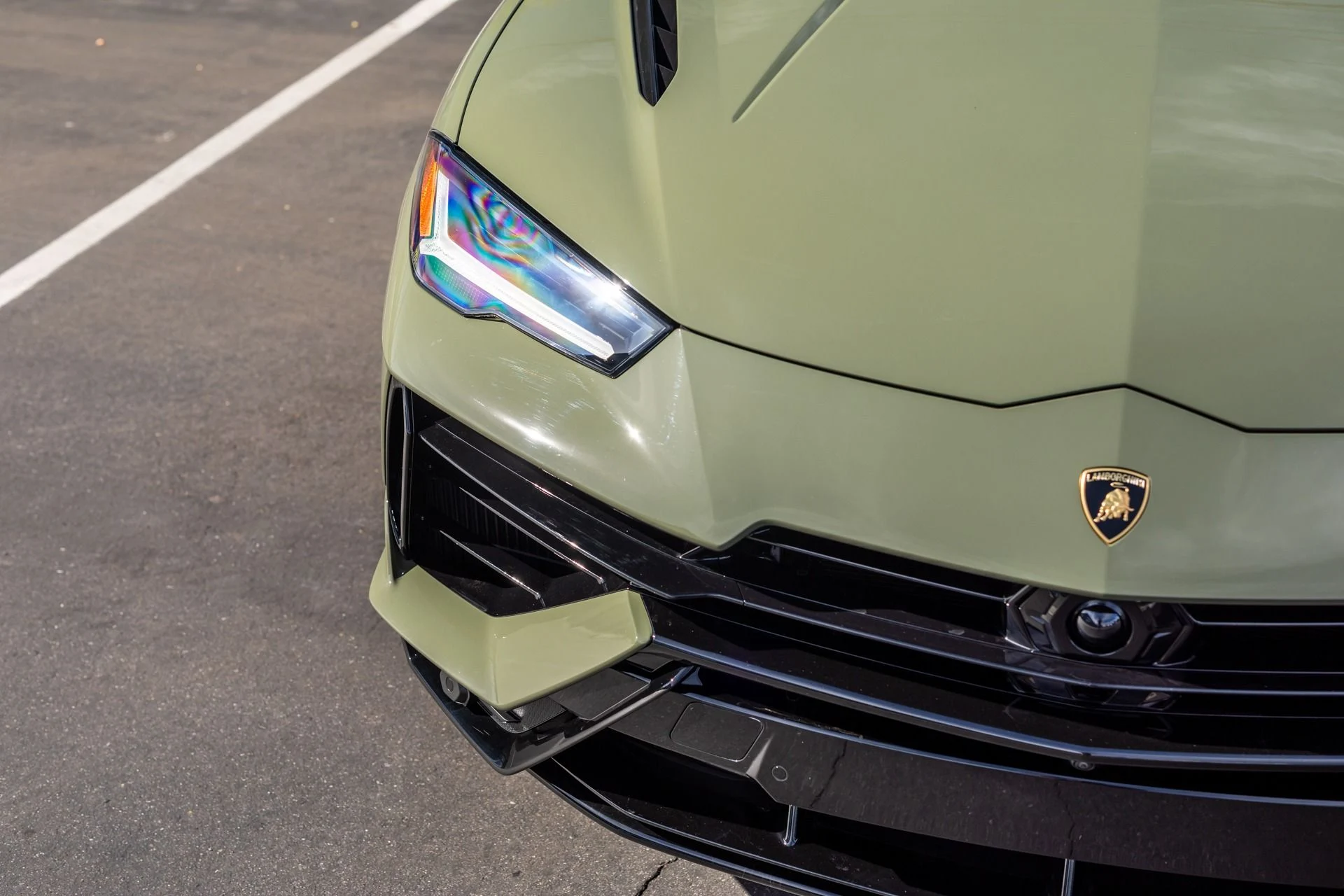 mph013_4102051543_Used_2023_Lamborghini_Urus_S_1764103574_77d3a92881