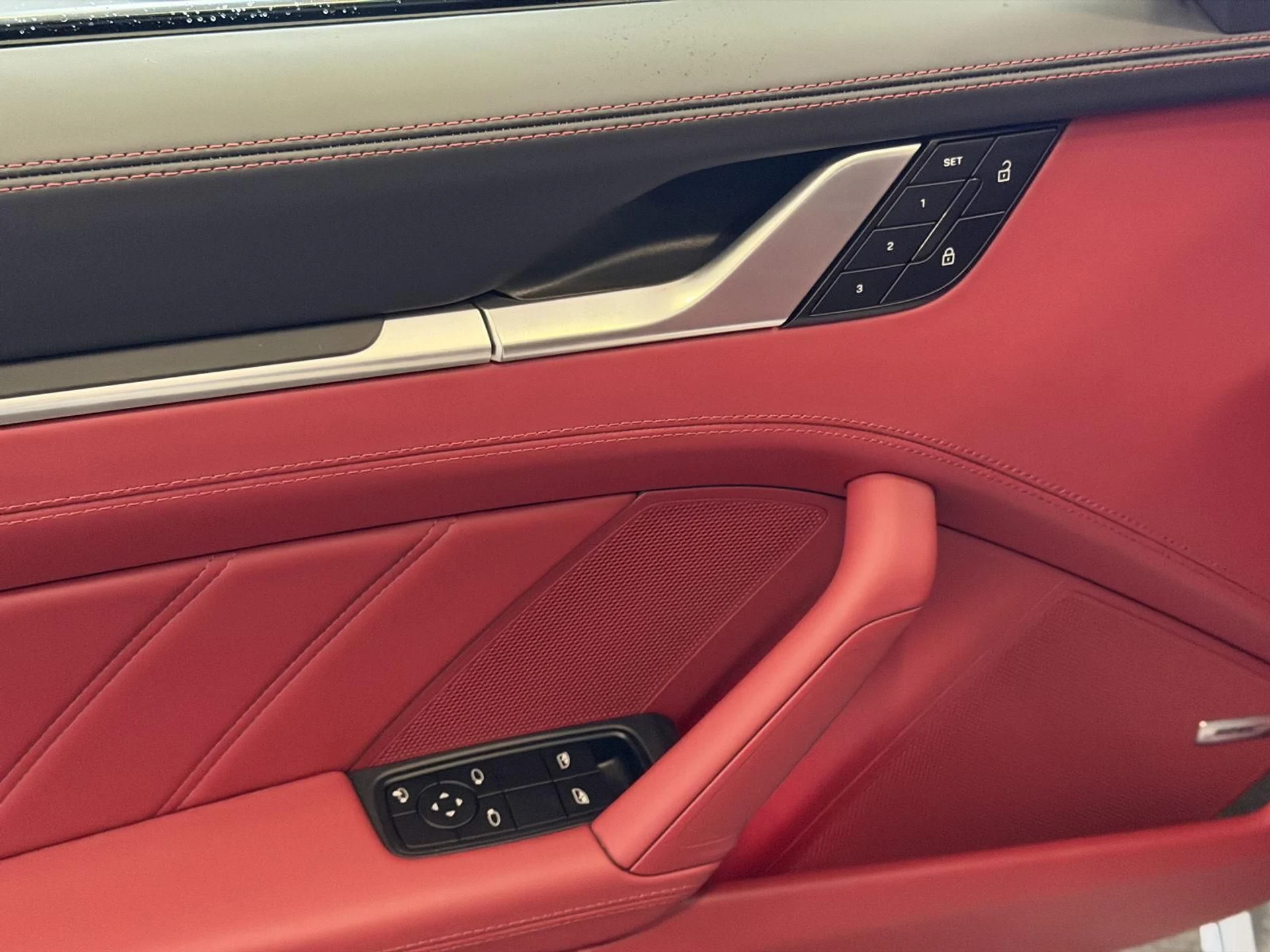 mph013_4110822052_33ae79cec48ea22a5aa62d3e05762931x_3ca5d0f1a1