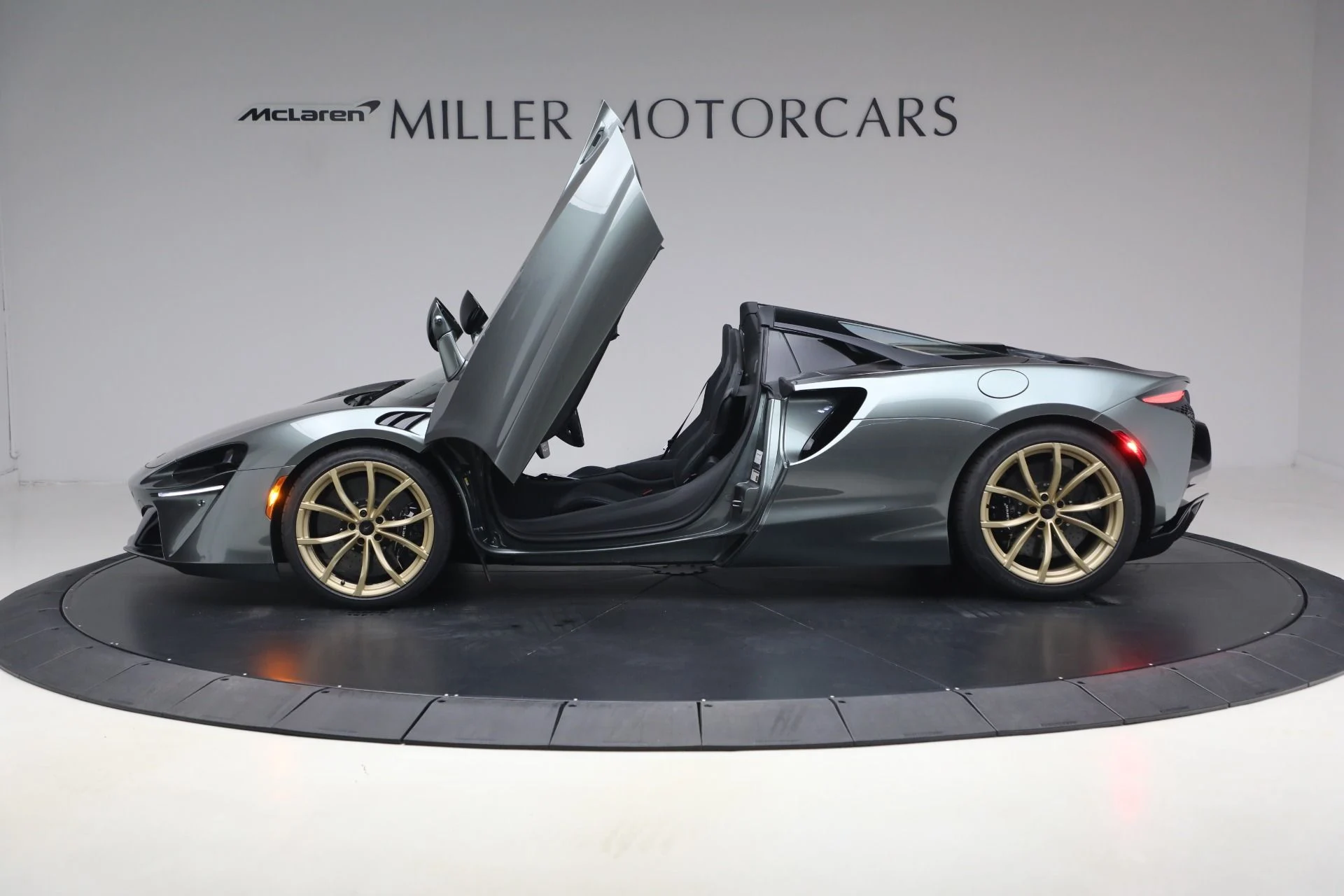 mph013_412167067_New_2026_Mc_Laren_Artura_Spider_Performance_5ad2de845c