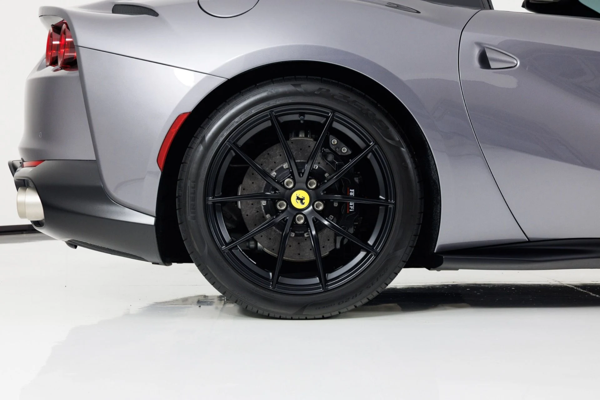 mph013_4123606318_Used_2021_Ferrari_812_GTS_1778536429_38a31eee6e