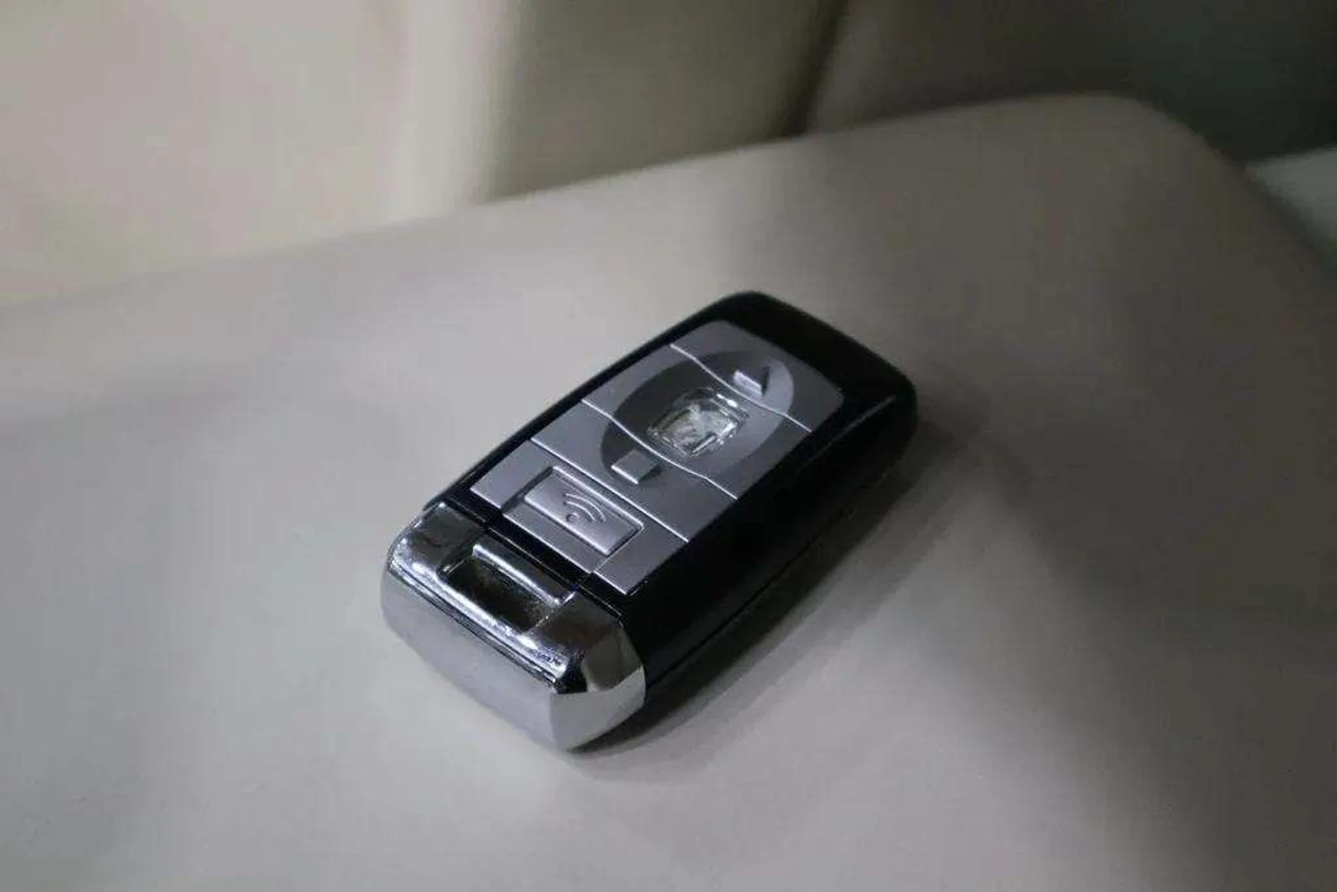 mph013_4136048031_c30ba1fc7b41ad4082e6cb284c4d9990x_a95a301e2f