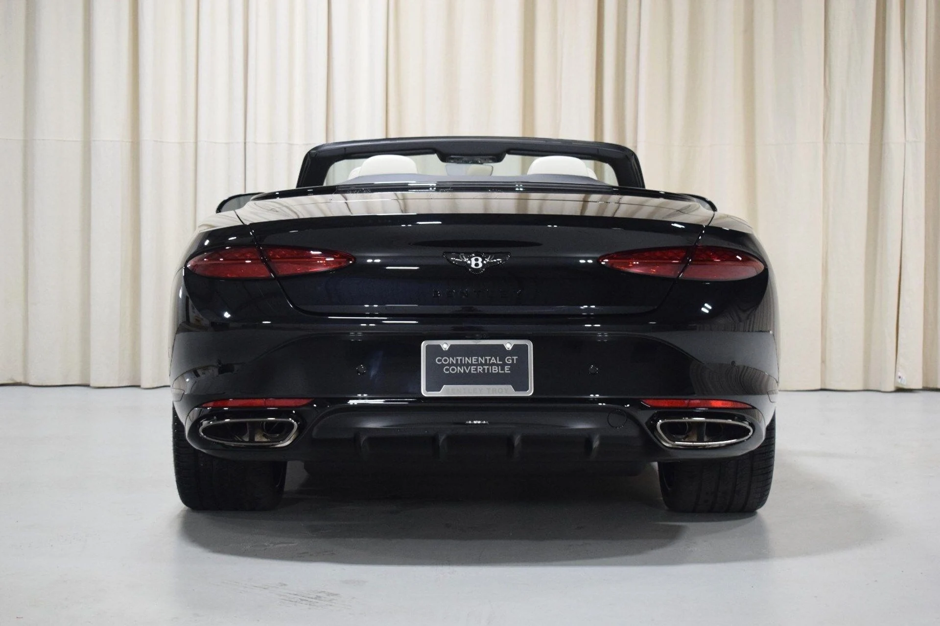 mph013_4141176737_28a7f0c4061931844800db03ca641f75x_bd7941dd35