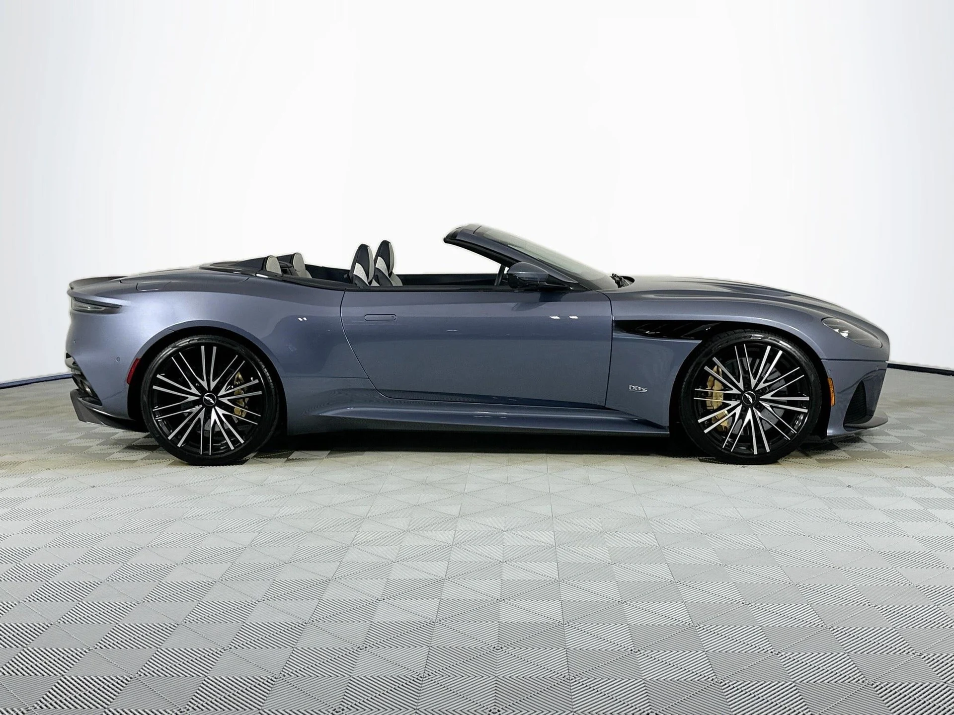 mph013_4154116533_14_0fd8b69790