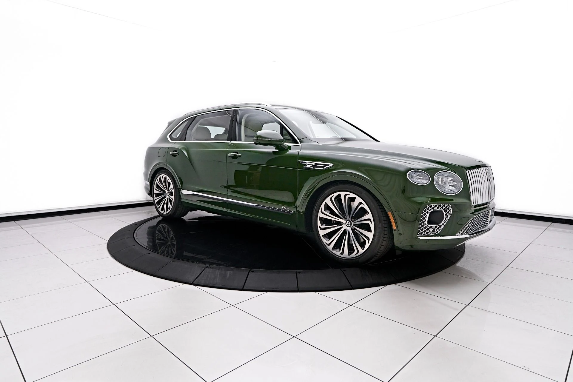 mph013_4154724489_Used_2023_Bentley_Bentayga_EWB_1754782398_85ae7002cd