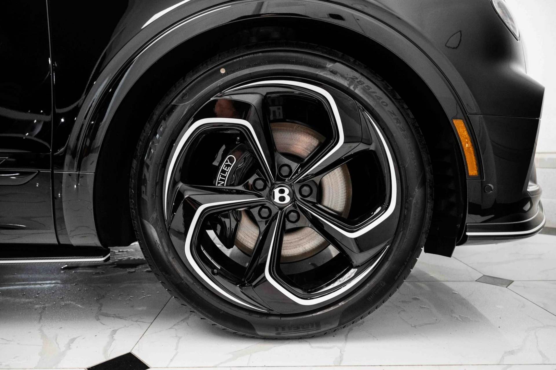 mph013_4158271653_Used_2024_Bentley_Bentayga_S_V8_1721581945_7fc087cb33