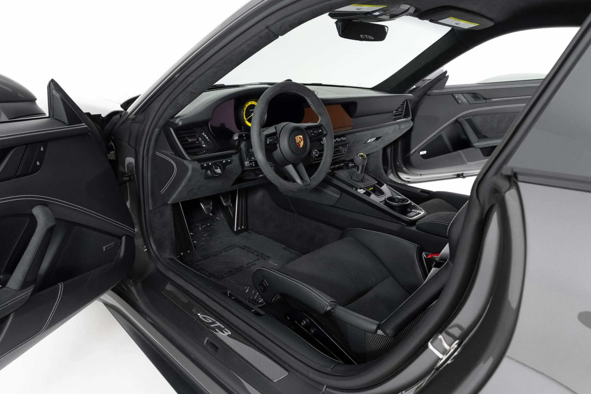 mph013_415827665_Used_2024_Porsche_911_GT_3_1756329480_12b4dbab34