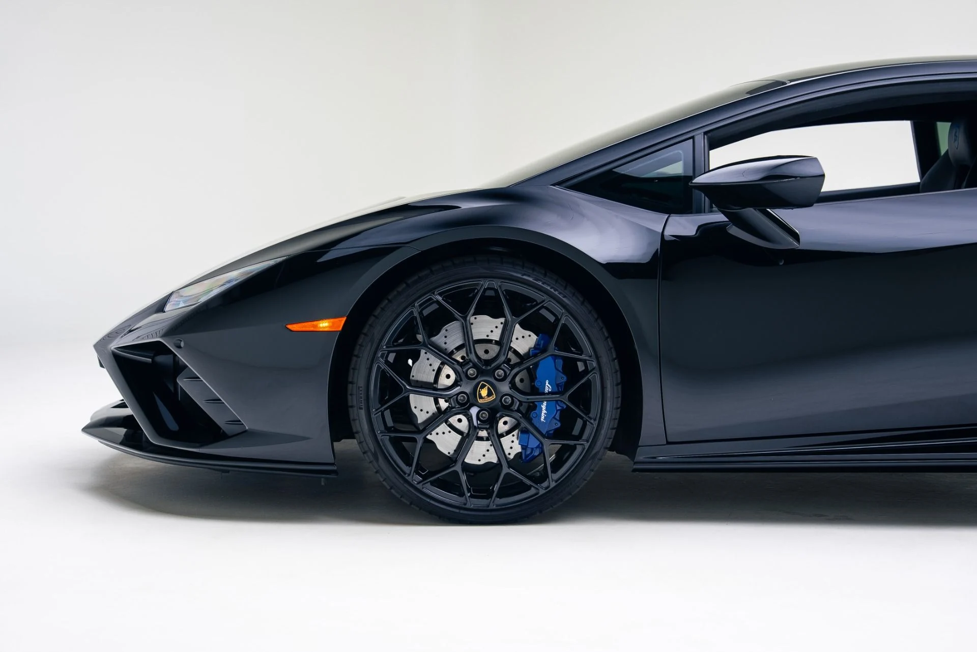 mph013_4169633595_Used_2021_Lamborghini_Huracan_EVO_1765497065_86ba3265ea