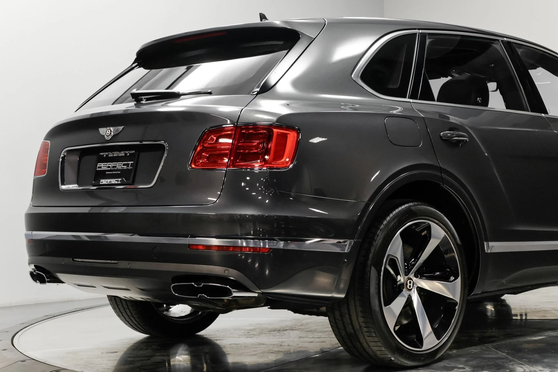 mph013_4176748205_Used_2020_Bentley_Bentayga_V8_1761664862_c805aa3291