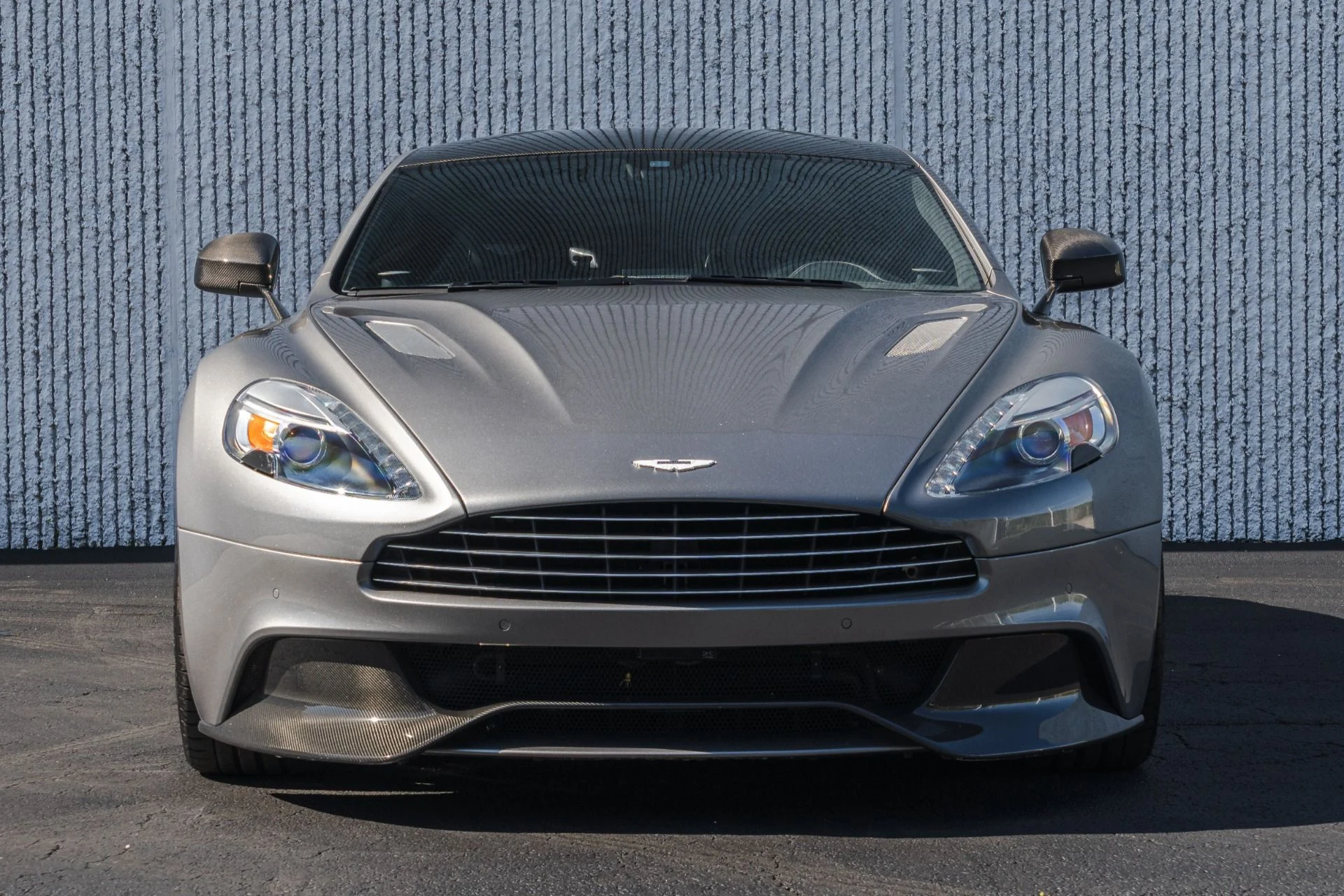 mph013_4177894905_Used_2014_Aston_Martin_Vanquish_w_Quilted_Stitching_Carbon_Interior_Carbon_Exterior_1757455355_947a02a1f2