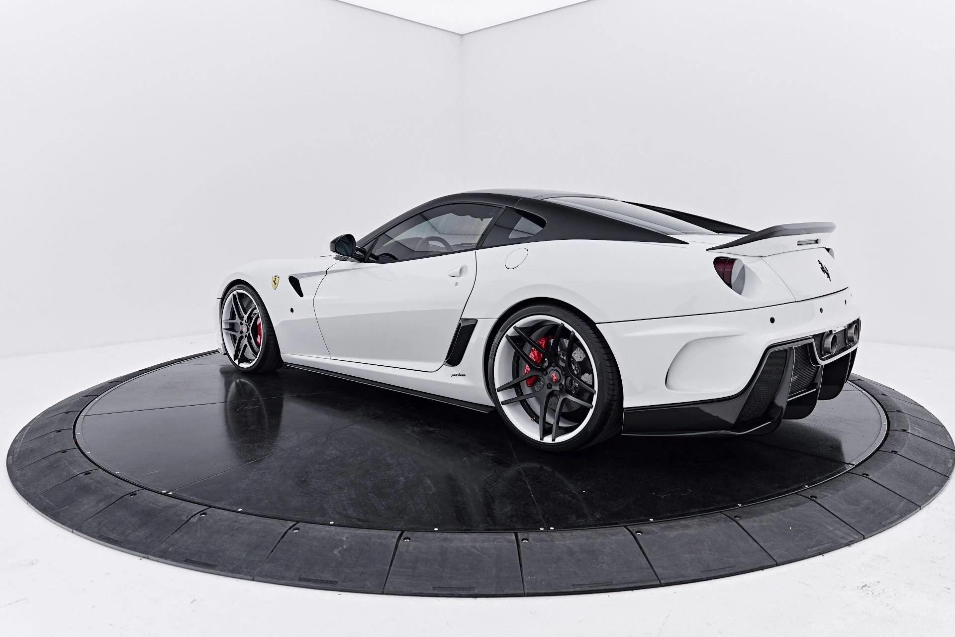 mph013_4183921366_Used_2009_Ferrari_599_GTB_Fiorano_1790619460_16967919c8