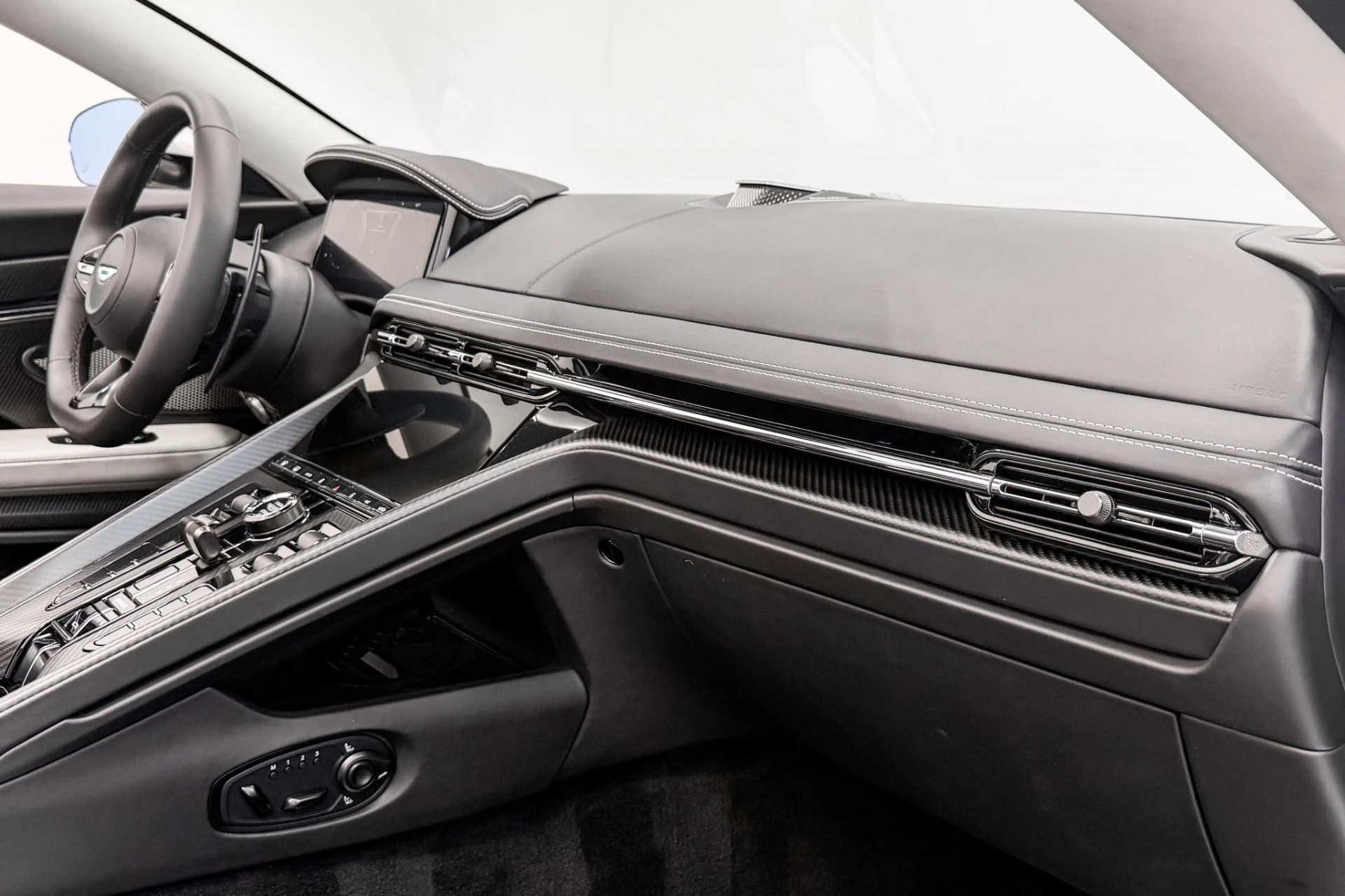 mph013_4183930496_Used_2025_Aston_Martin_DB_12_Volante_Duotone_interior_Bowers_and_Wilkins_Audio_Nearly_New_1789749797_3ad5ddaf6a