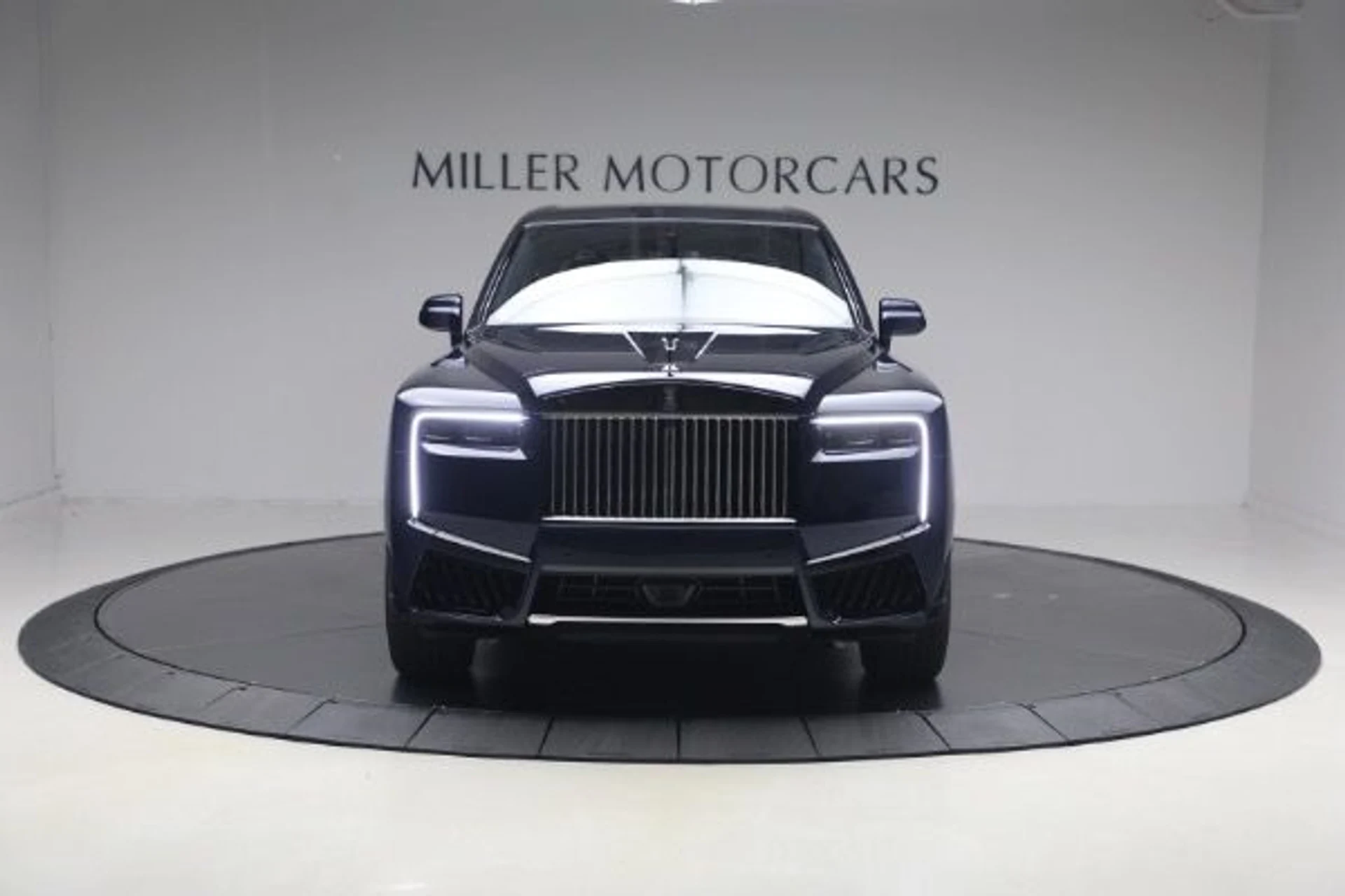 mph013_4184203430_Used_2025_Rolls_Royce_Black_Badge_Cullinan_8d1be9205c