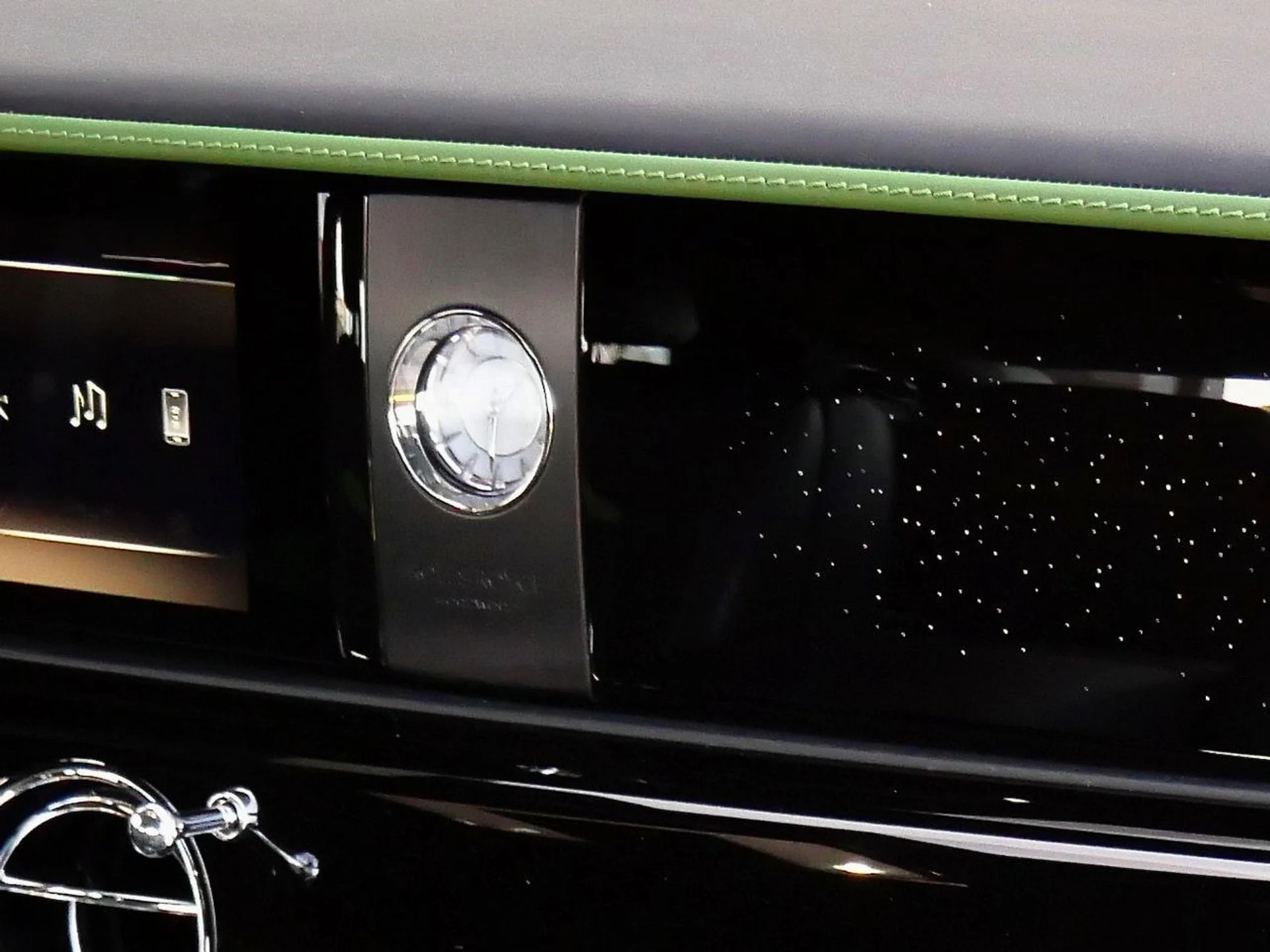 mph013_4186442709_f465d871a98da8309b3e58a5795c6690x_6af7e61d90