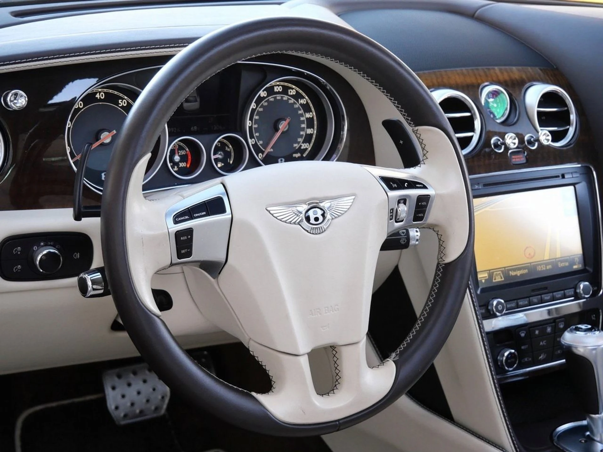 mph013_4200492641_2e1759b1e81663677e0f21fd06c32268x_47c407358e