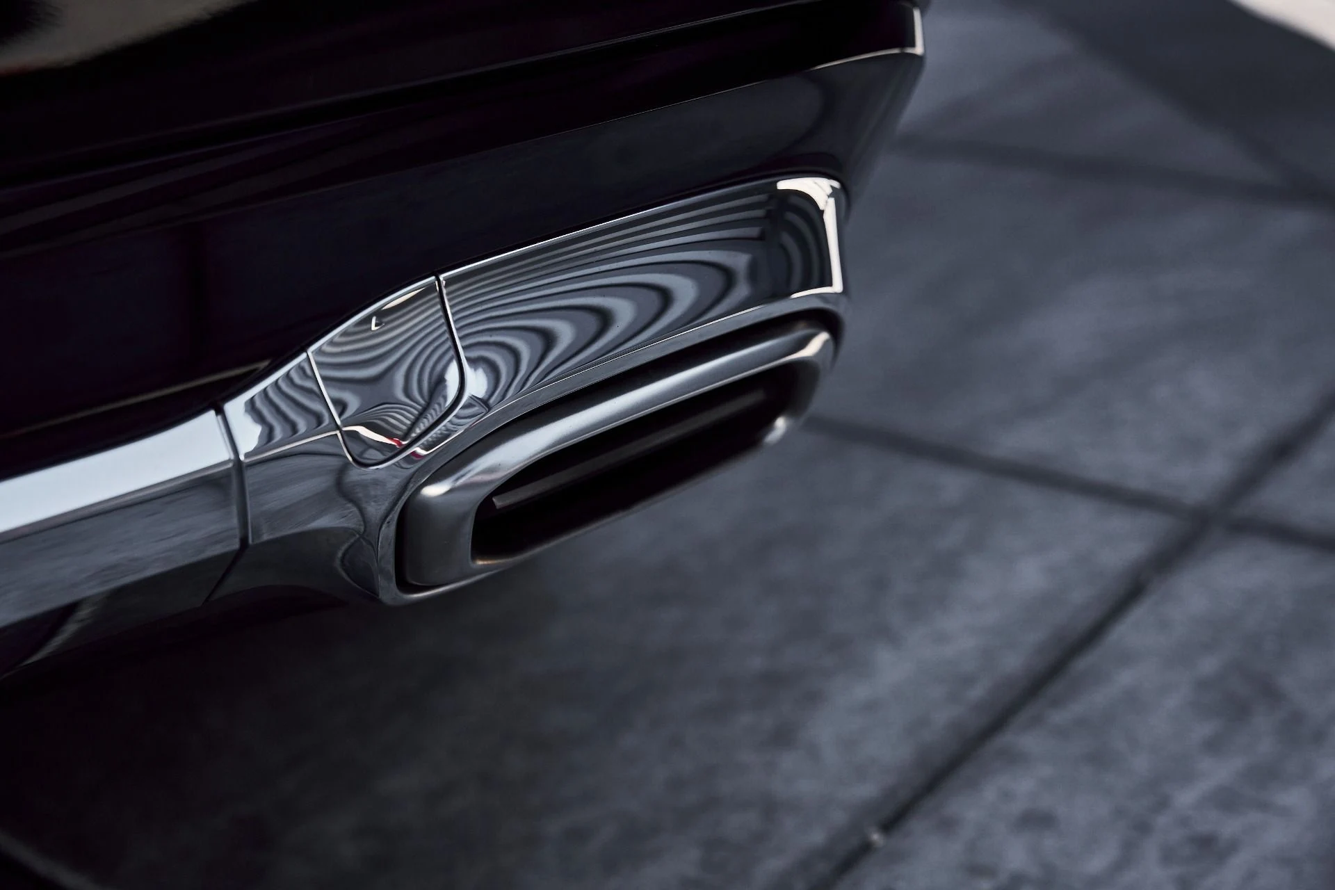 mph013_42135691_Used_2024_Mercedes_Benz_GLS_Maybach_GLS_600_1776125613_59e72c7c7e