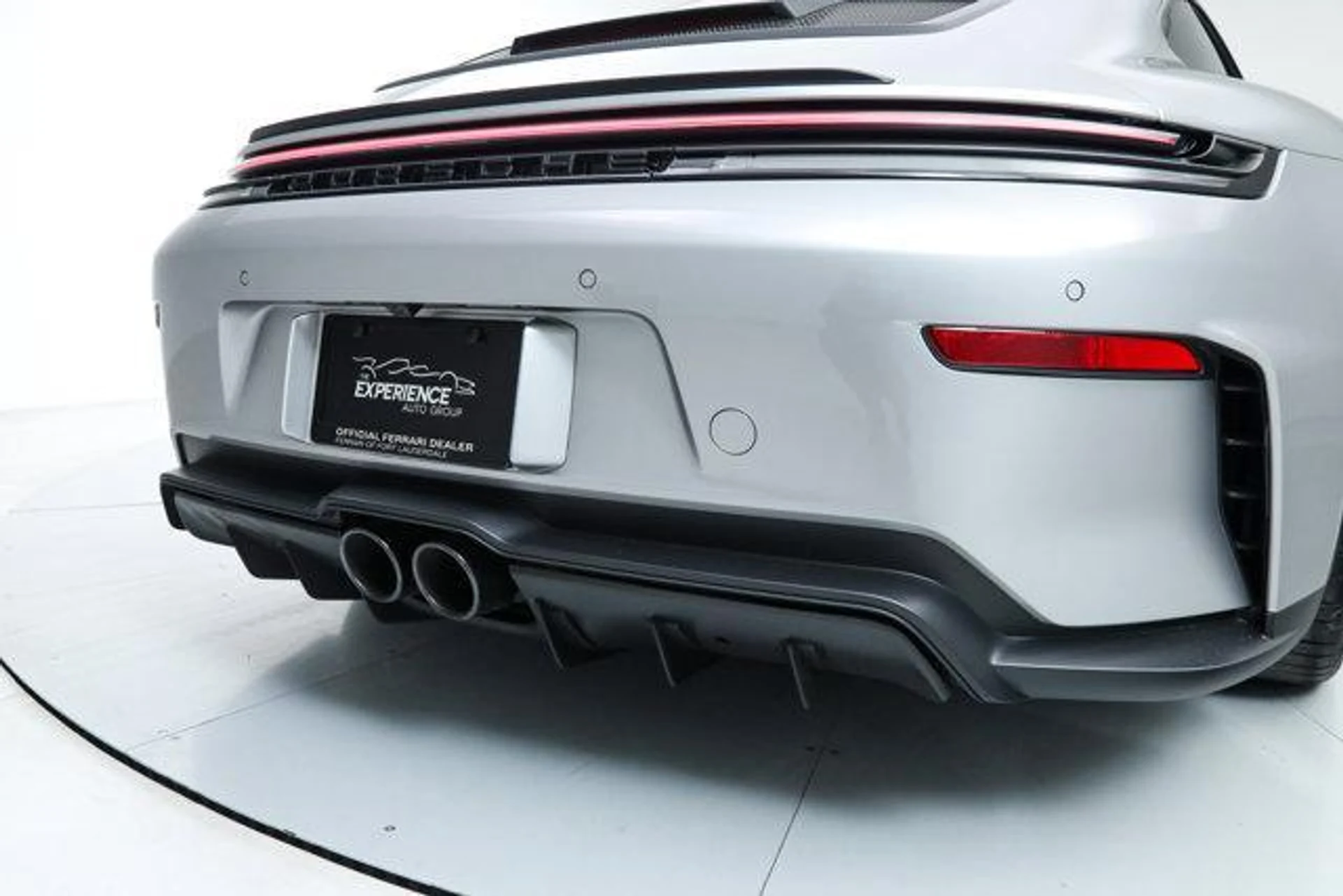 mph013_4222118220_ct_K_D6_Y_Wp_Wc_Ir6_Ff0_YX_Gutu_GIPI_59fd0b3d8b