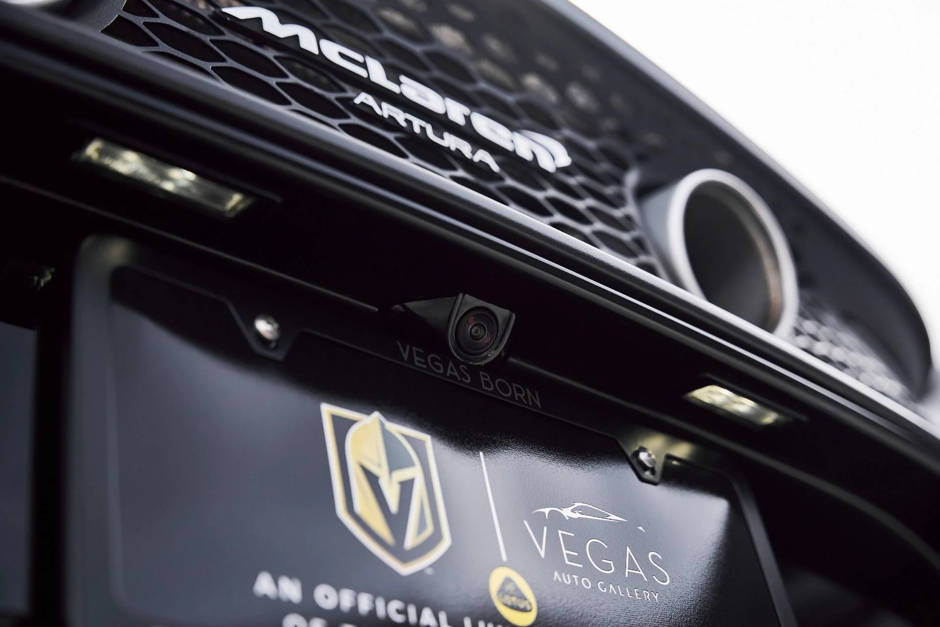 mph013_4223223655_Used_2023_Mc_Laren_Artura_1770833701_be3c40d36e