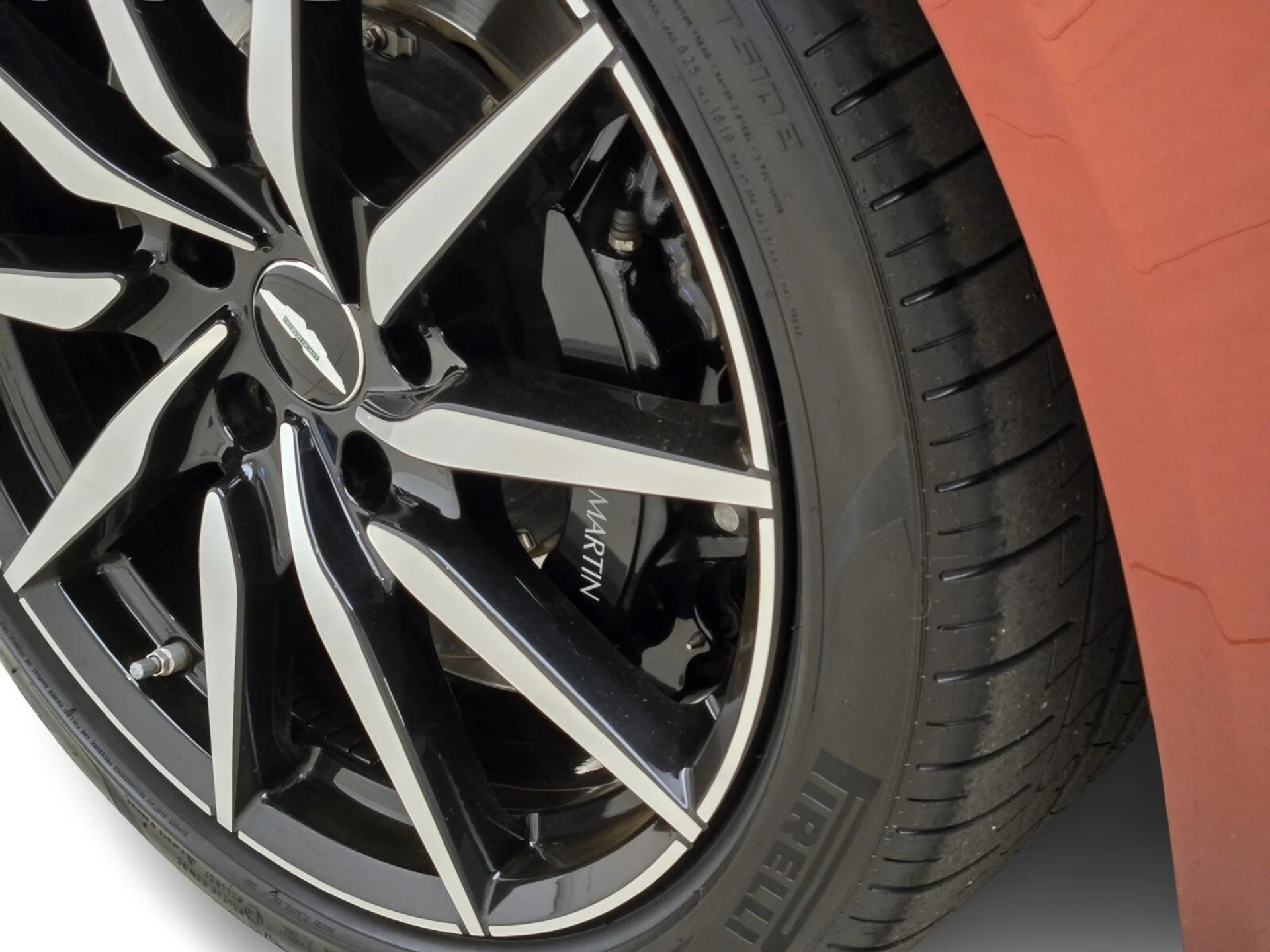 mph013_4228696052_Used_2017_Aston_Martin_DB_11_Launch_Edition_1765003828_626b48ab76