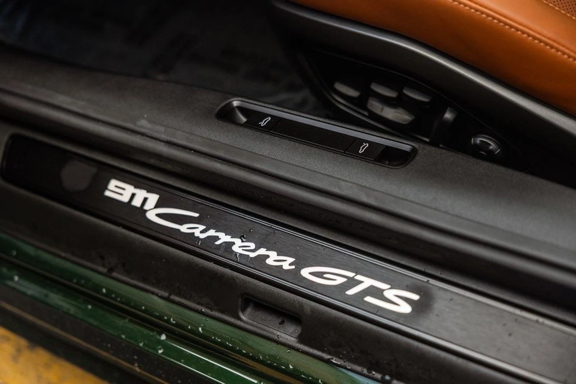 mph013_4231505492_5e28abdd50863967c6d93879f32bf19ex_b85a91ec91