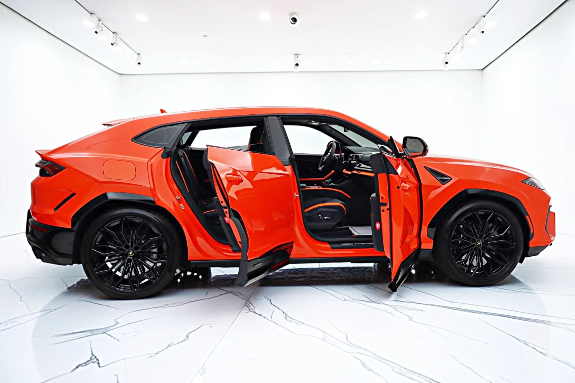 mph013_4233587309_Used_2025_Lamborghini_Urus_SELEASE_OPTIONS_AVAILABLE_e67ce60979