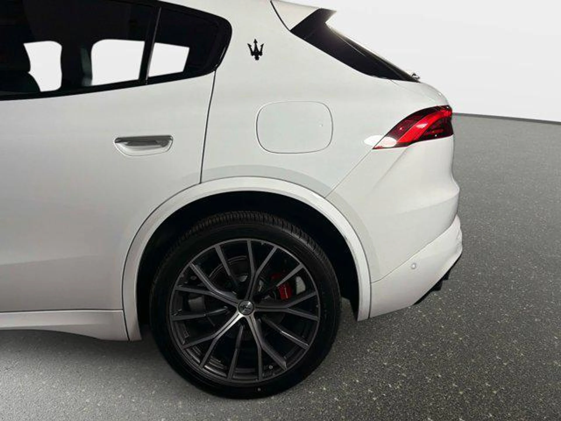 mph013_4234463668_7_EO_Um_Xz_B84l_N1_NHC_Euywb_Ijf_Az_A_75970b3fb2