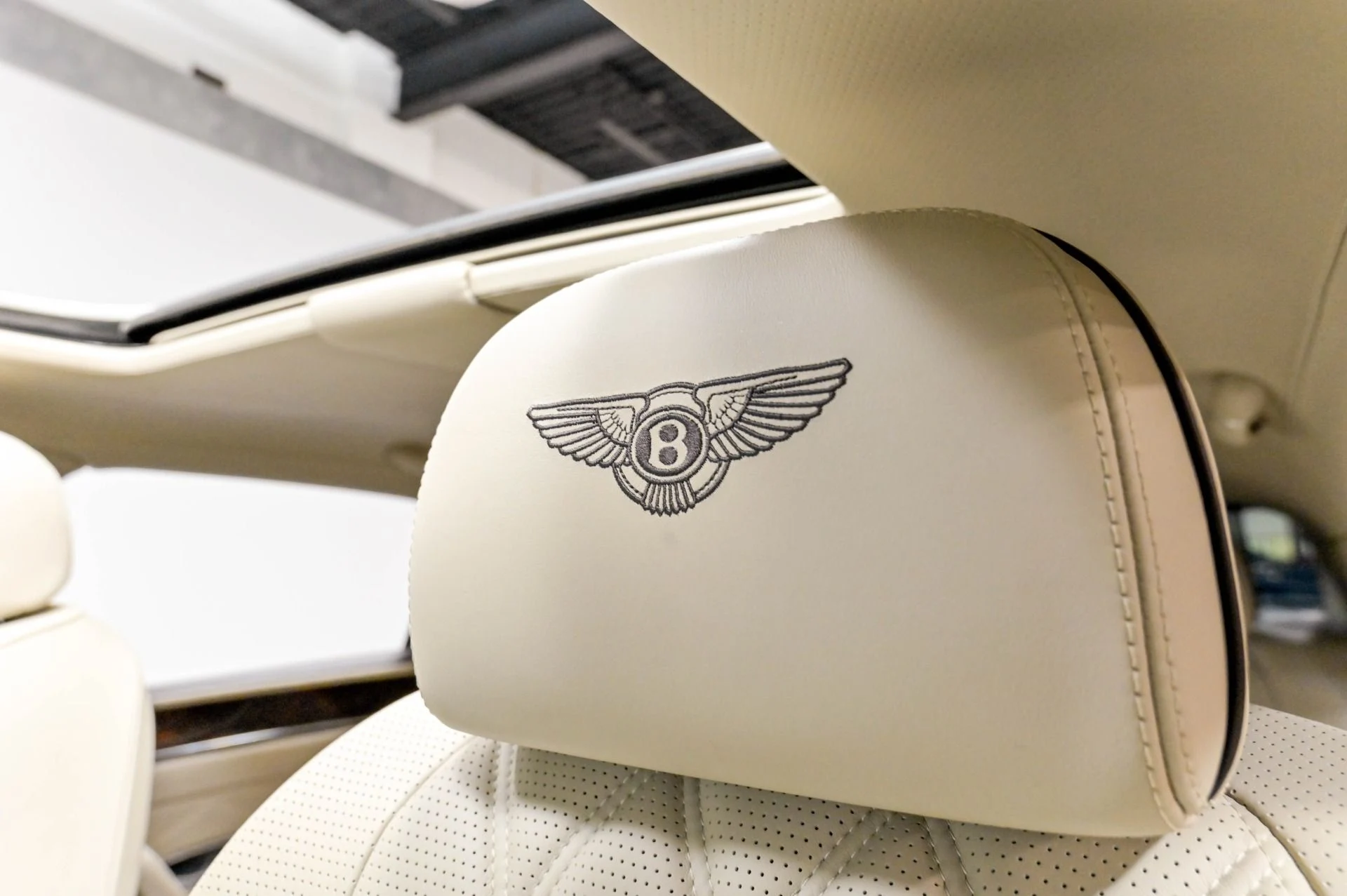 mph013_4240709069_Used_2015_Bentley_Flying_Spur_W12_1784214578_0ef440b8bb