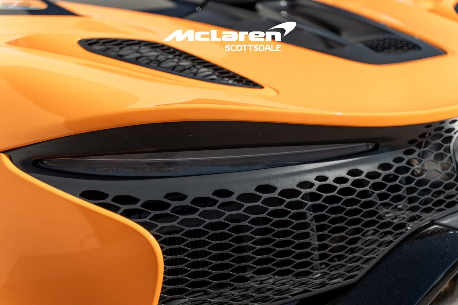 mph013_424520462_Used_2026_MCLAREN_ARTURA_1760765470_ebde366e4a