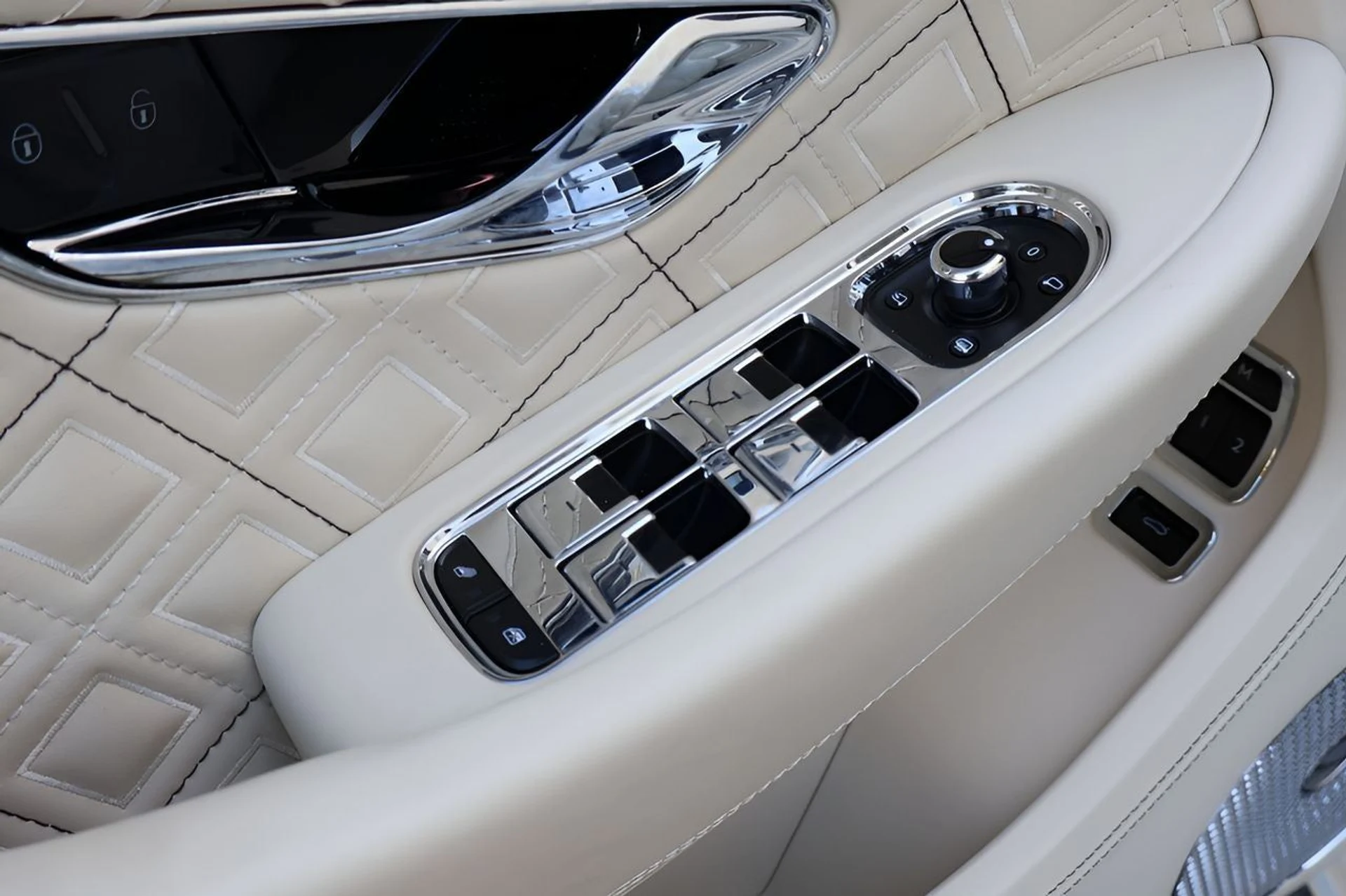 mph013_4248545451_14_c02407040c