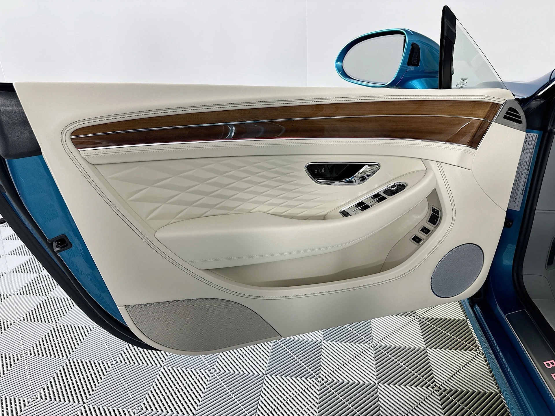 mph013_424933277_14_218a53f57e