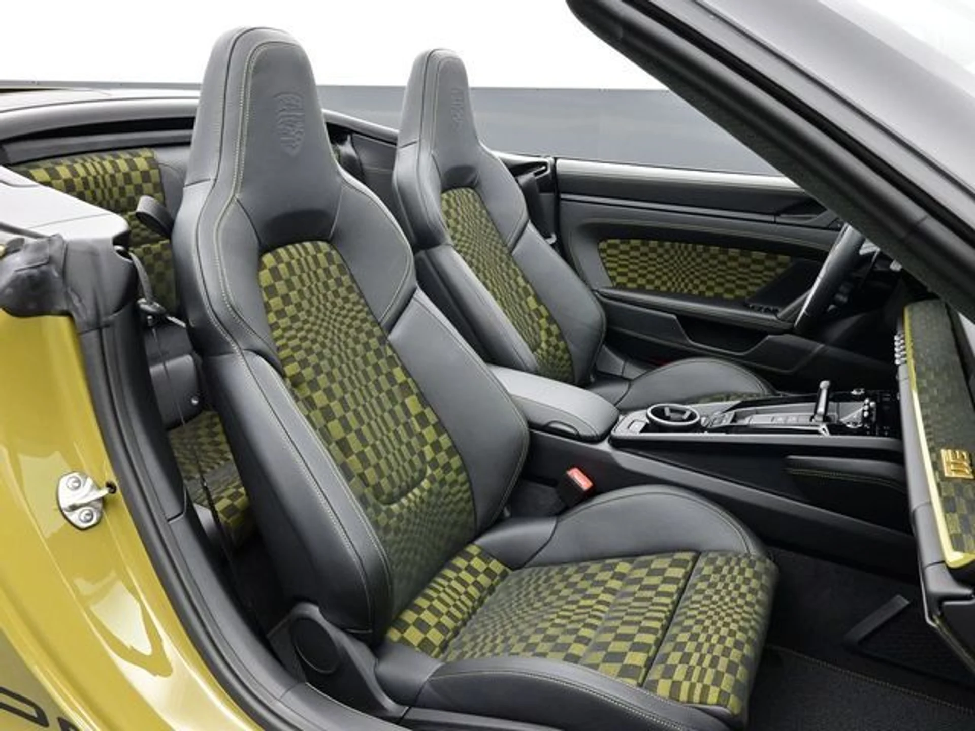 mph013_4251613318_28090785b651f864890dd9b7c33a8686x_b96b01e681