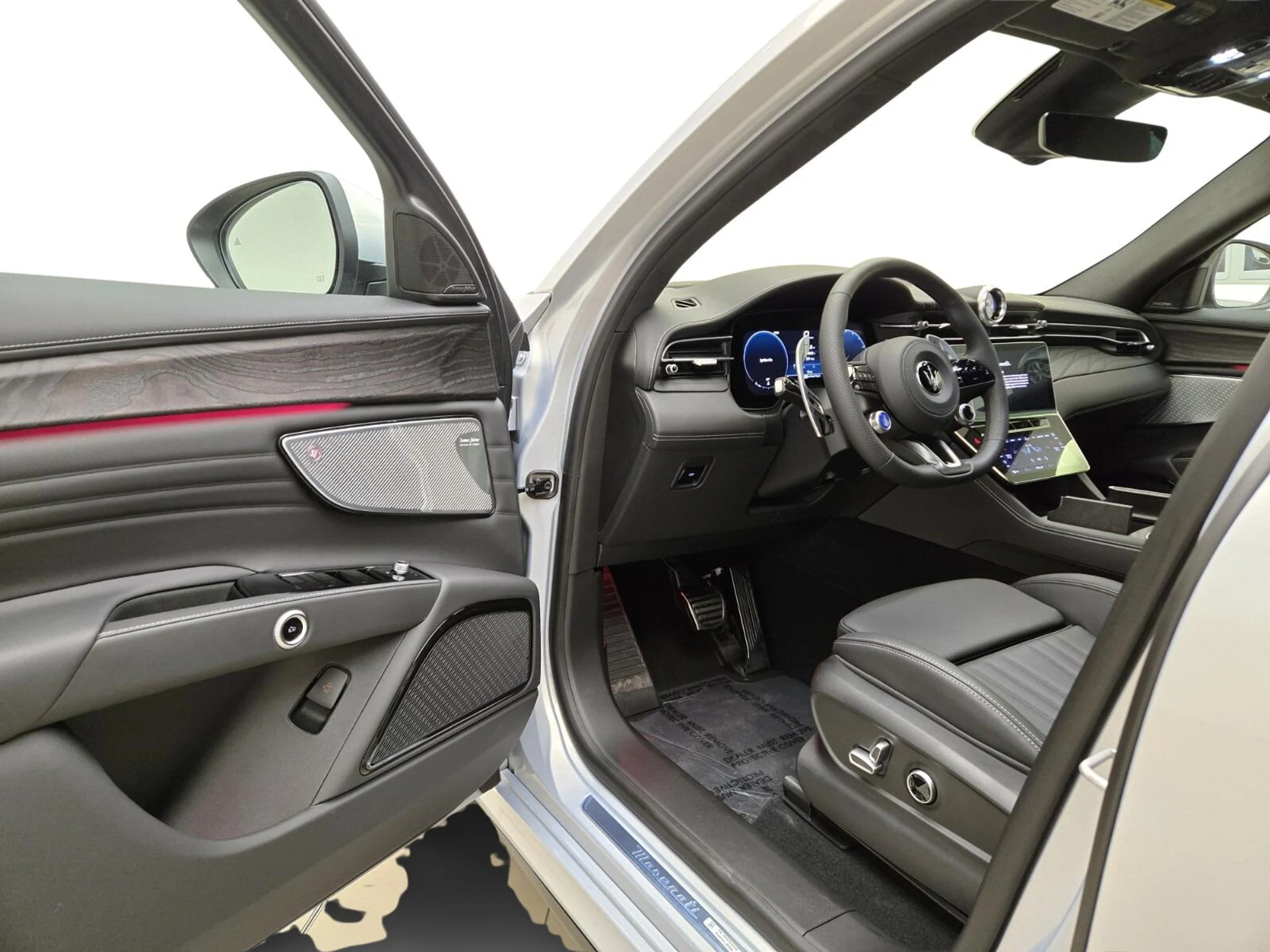 mph013_4253588624_New_2025_Maserati_Grecale_Modena_1772000192_3ae529457f