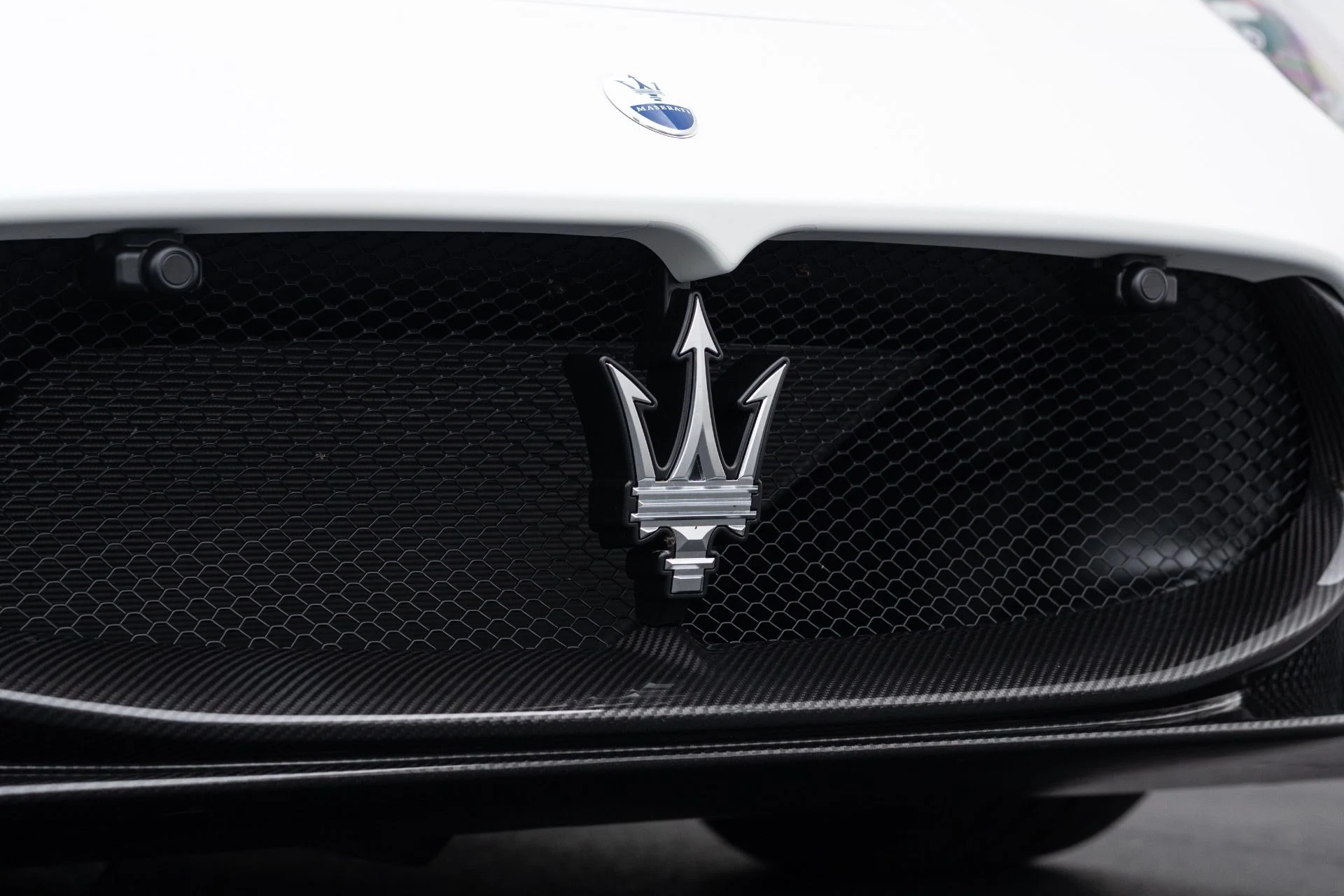 mph013_4255791281_Used_2022_Maserati_MC_20_1777083905_c223eab438