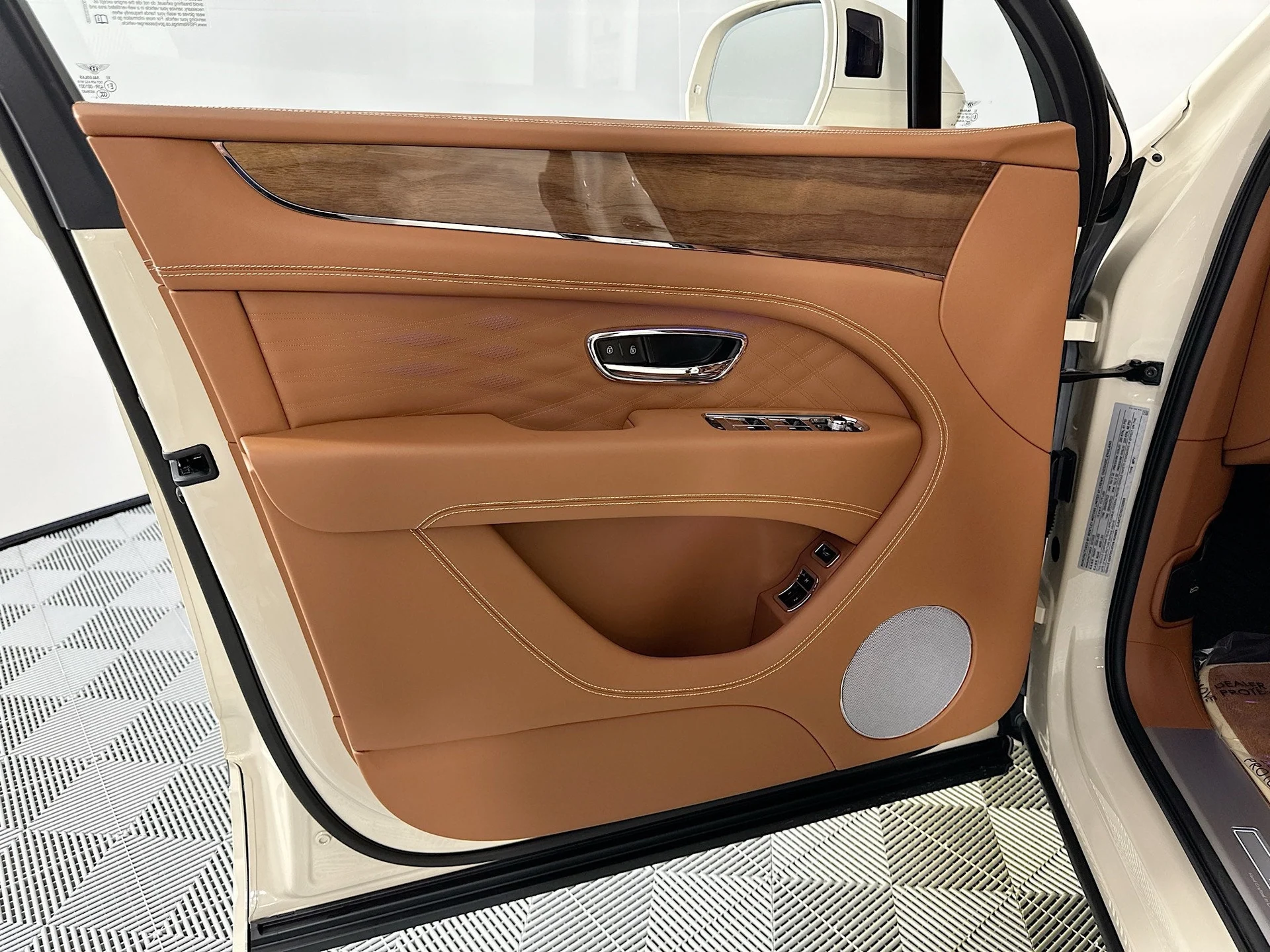 mph013_4256175297_14_0755ff61b5