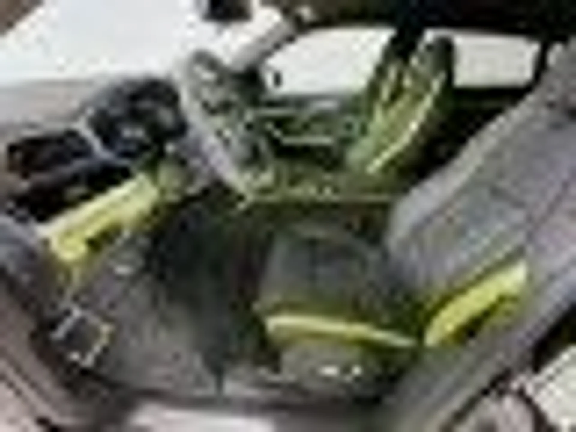 mph013_4263911009_1d8d4e4168577910ea925948cc1e15bex_48098552cc