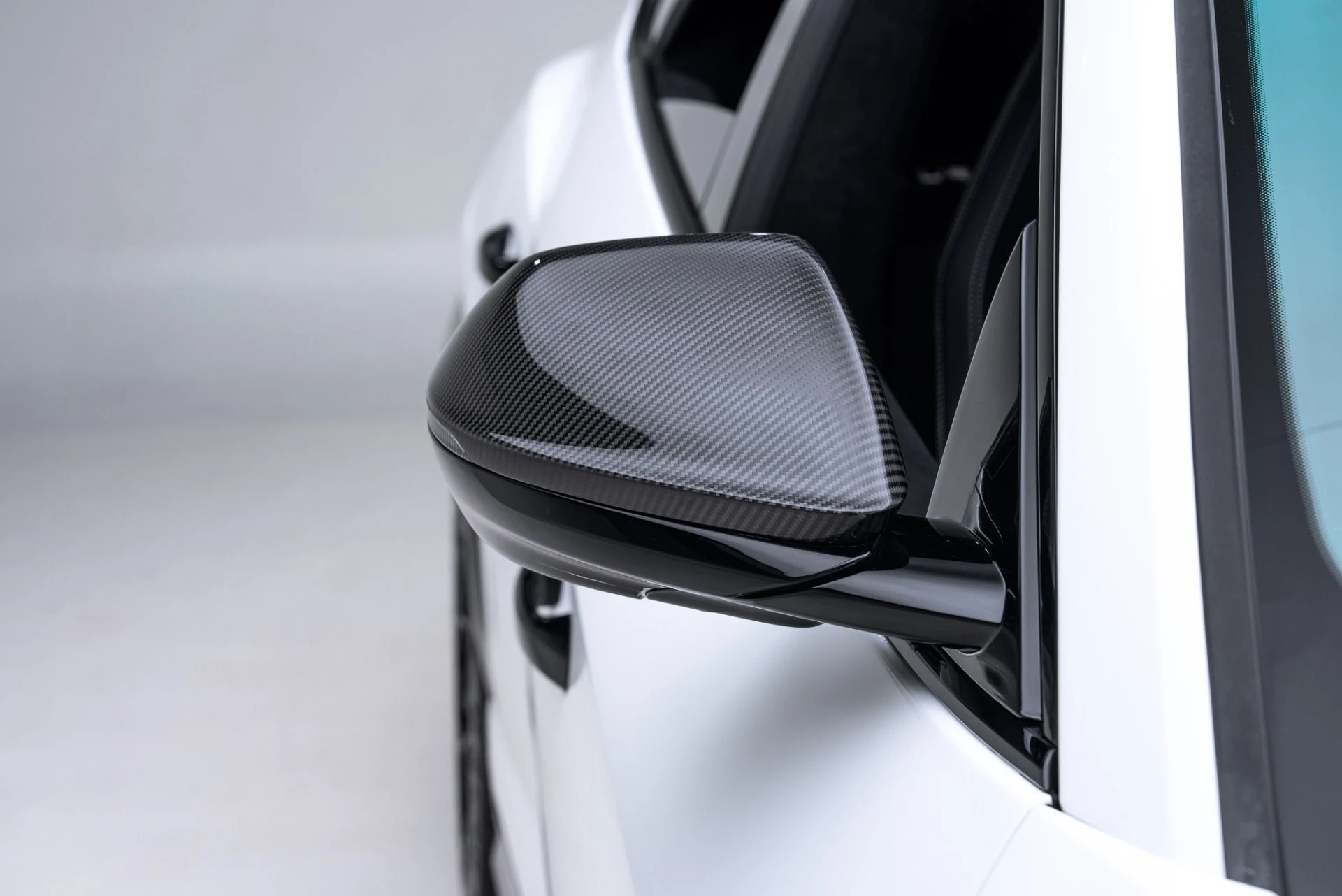 mph013_4269669407_Used_2024_Lamborghini_Urus_Performante_1775146757_598cc9cfbb