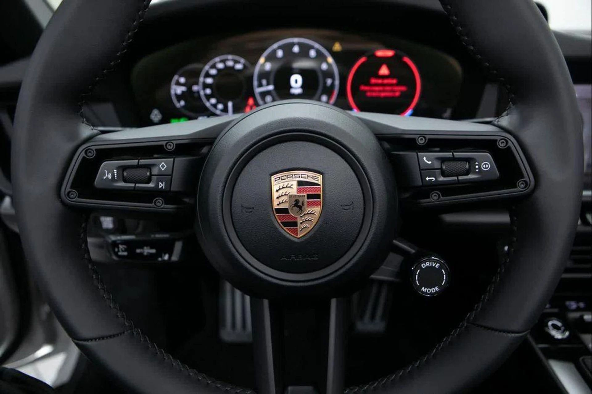 mph013_4278578788_34t_VR_Fr_Ap5f_Af_E5g7ee_QUE_8_W_g_1aa173ade2