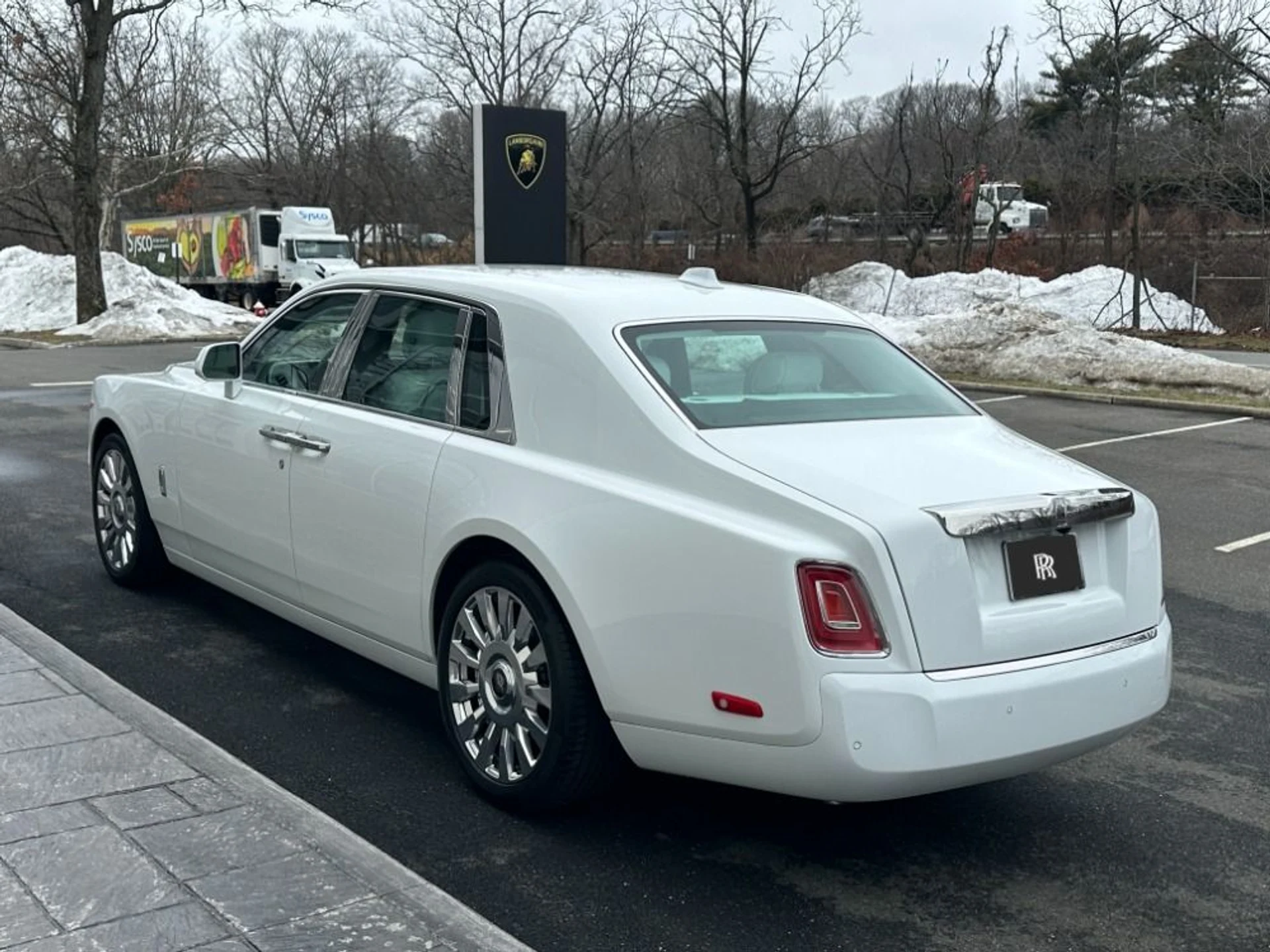 mph013_4281982135_Used_2022_Rolls_Royce_Phantom_1773436166_bf158c79d8