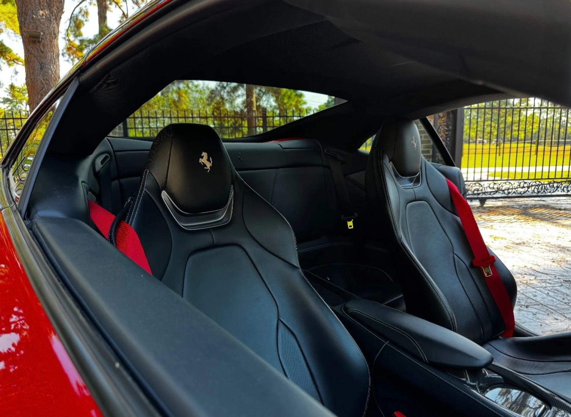 mph013_4282597031_Used_2019_Ferrari_Portofino_1760471449_37882662a3