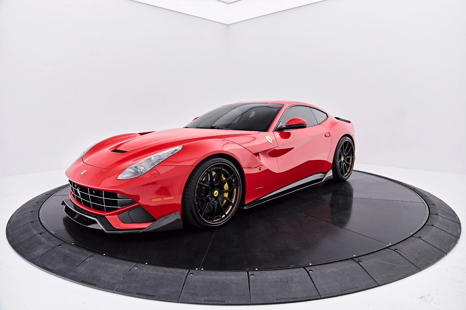 mph013_4284910298_Used_2014_Ferrari_F12_Berlinetta_1785289756_bbb31c8a25