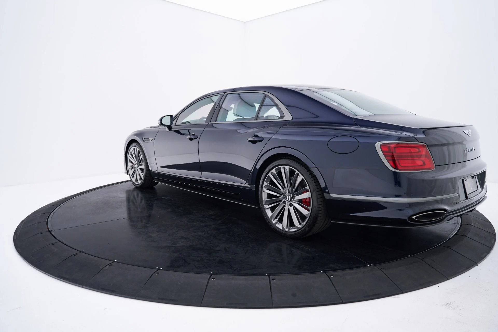 mph013_4286418913_Used_2025_Bentley_Flying_Spur_Speed_1793037786_66ac27e596