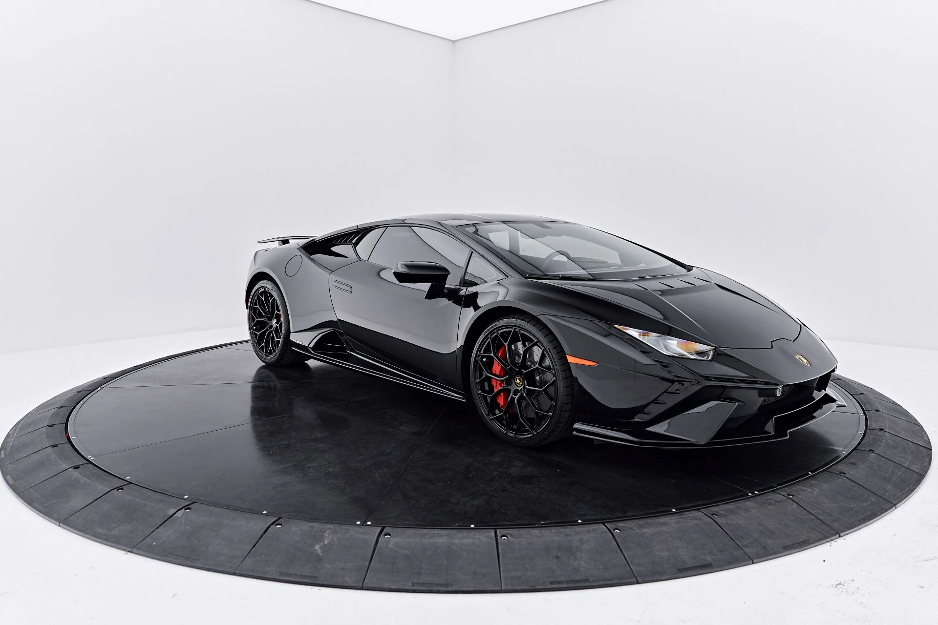 mph013_4286957347_Used_2024_Lamborghini_Huracan_Tecnica_Base_1790185315_52a49440e8