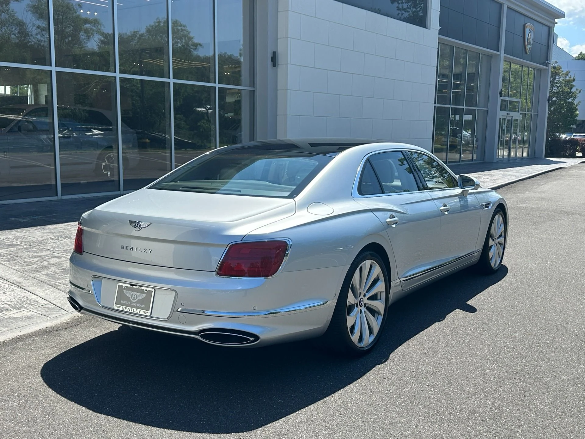 mph013_4292609917_Used_2026_Bentley_Flying_Spur_1784742207_5706a71a86