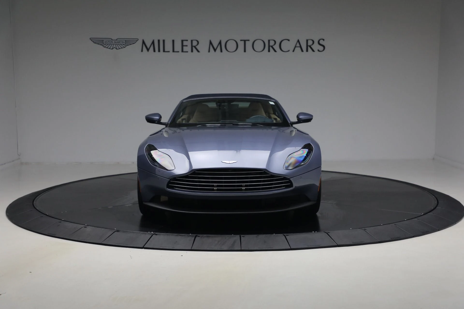 mph013_4293458174_Used_2022_Aston_Martin_DB_11_Volante_1787336556_29bf8abe6f
