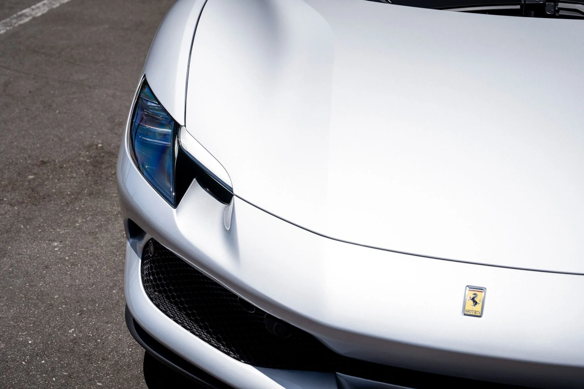 mph013_4303683_Used_2025_Ferrari_296_GTB_1754336964_18ef990123